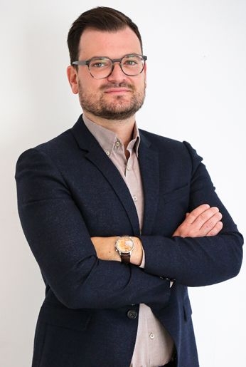 Philipp J. Gamper